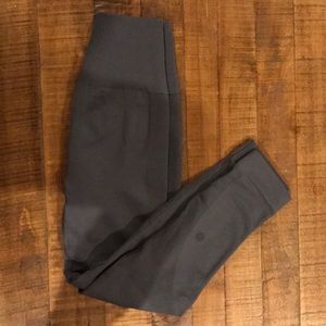 Lululemon Zone In crop pants NWOT